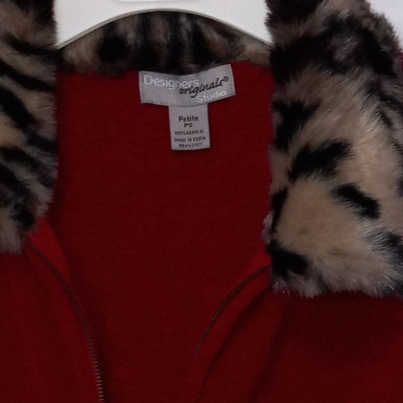 Designers Original Studio Red Zip Up Cardigan - Picture 2 of 8